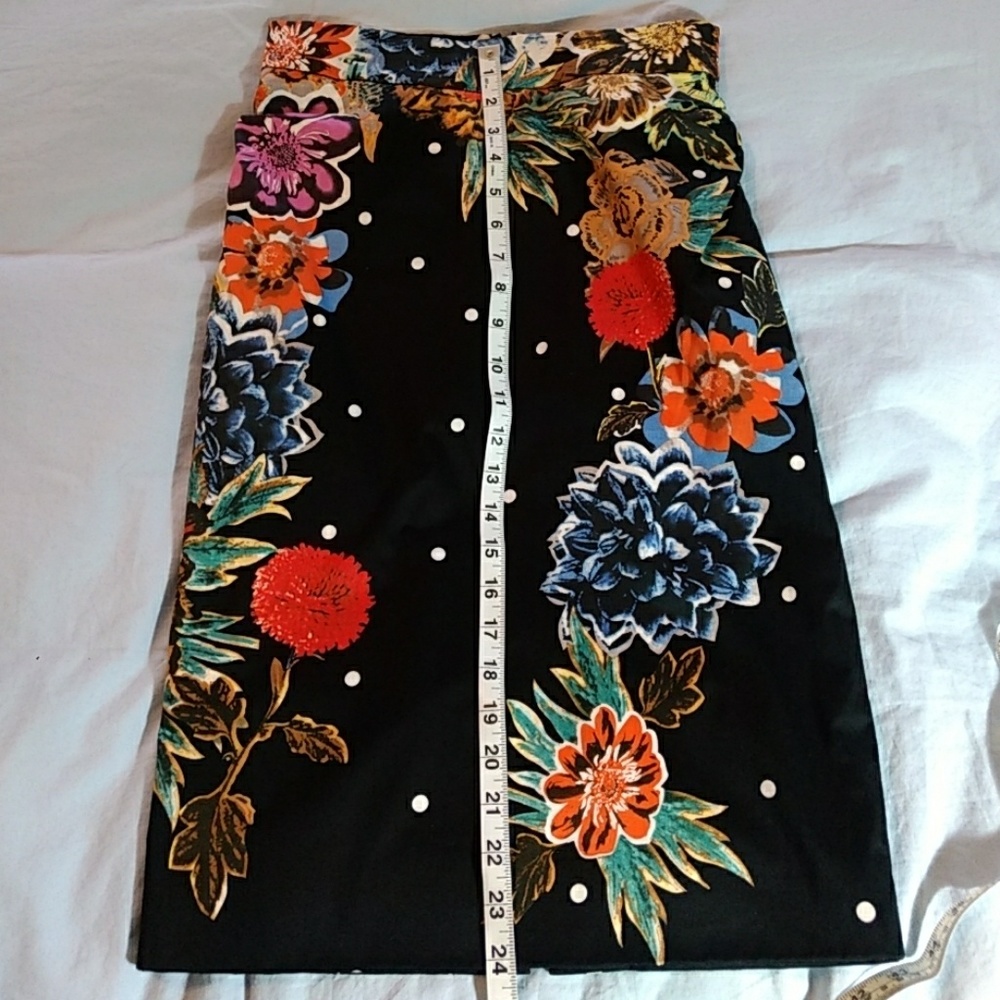Anthropologie Baraschi pencil skirt - Picture 4 of 5